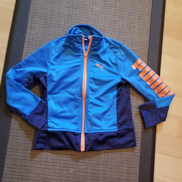 PUMA Track Jacket in GUC (Size 2) - Picture 4 of 8